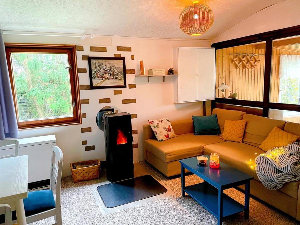 Landhaus Mit Pool, Bungalow In Der Natur Hohenbollentin Bagian luar foto